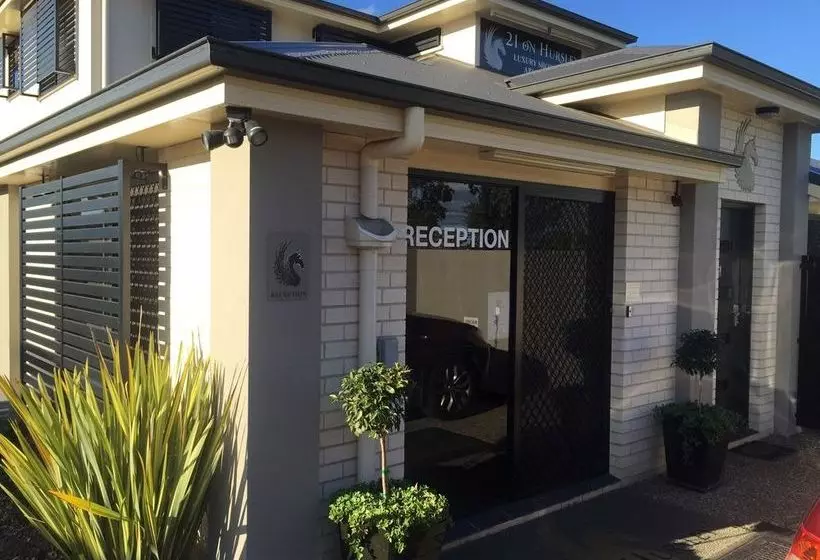 21 On Hursley Motel Apartments