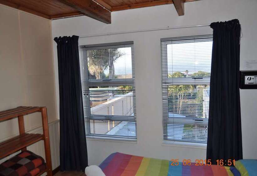 فندق صغير Amakaya Backpackers Travelers Accommodation