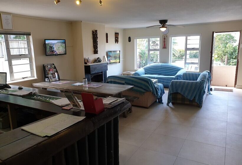 فندق صغير Amakaya Backpackers Travelers Accommodation