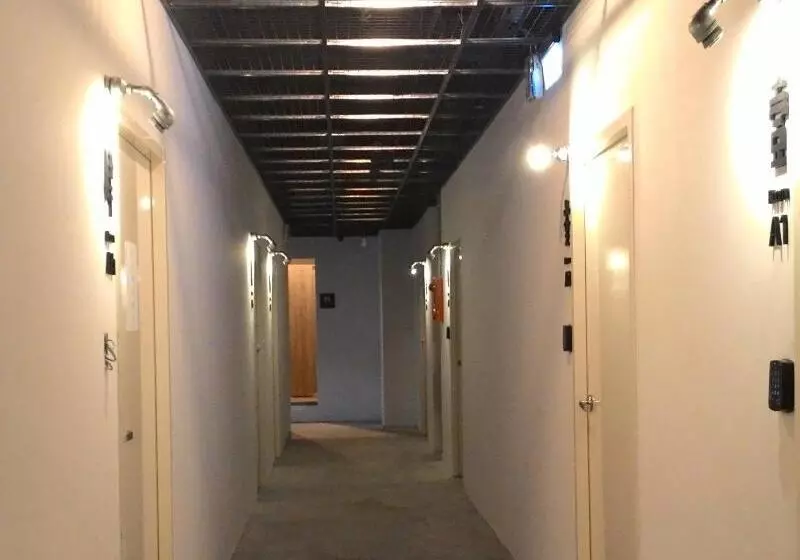 Meeting Mates Hostel