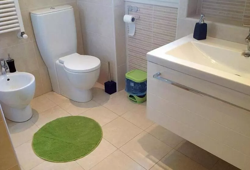 تختخواب و صبحانه Bologna Center Town