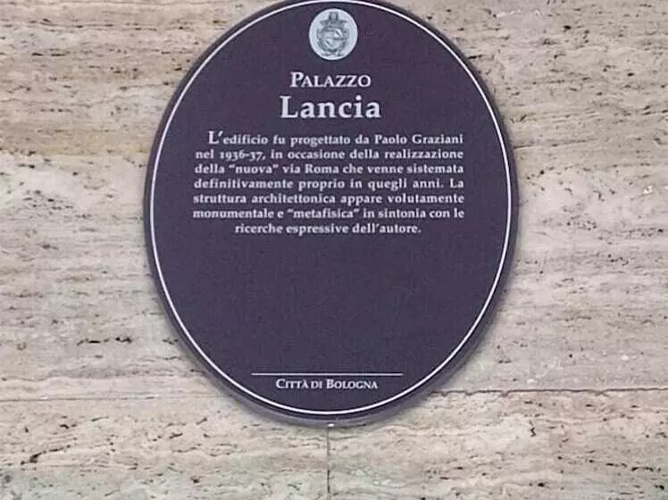 تختخواب و صبحانه Bologna Center Town