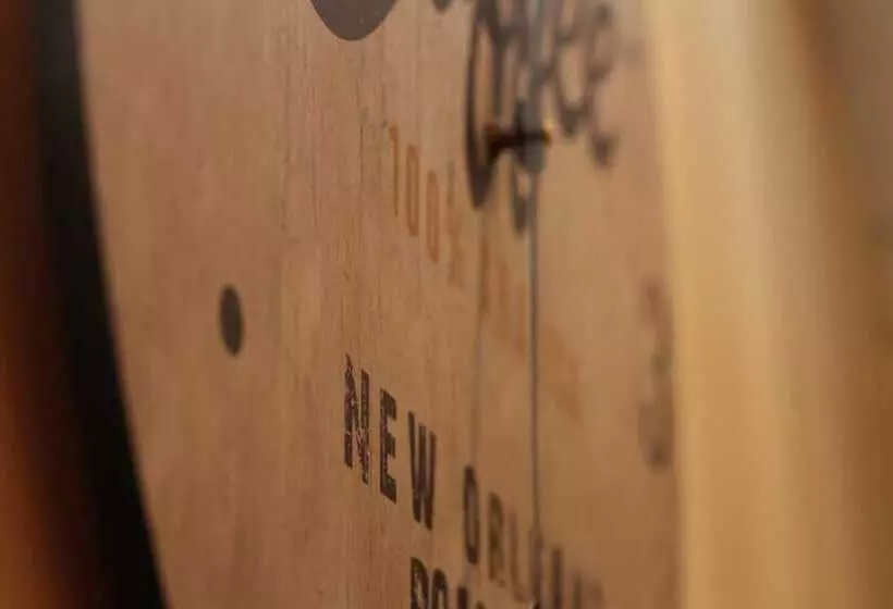 تختخواب و صبحانه Bologna Center Town