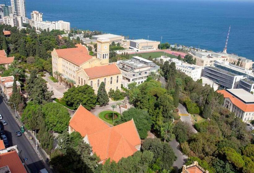 هتل 1866 Court & Suites