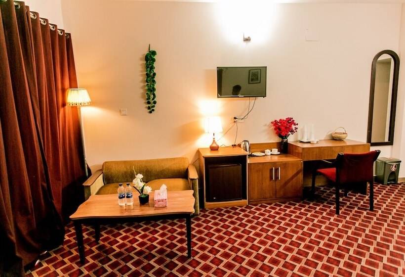 هتل Garden Residents Uttara Lake View