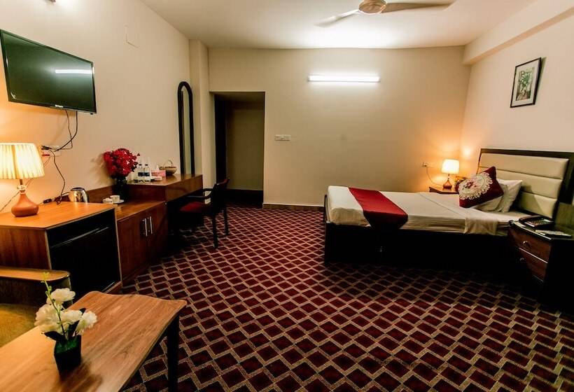 هتل Garden Residents Uttara Lake View