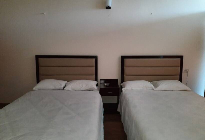 هتل Garden Residents Uttara Lake View