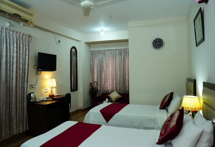 هتل Garden Residents Uttara Lake View