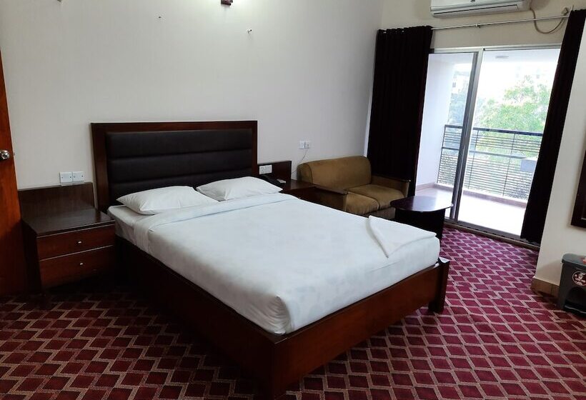 هتل Garden Residents Uttara Lake View