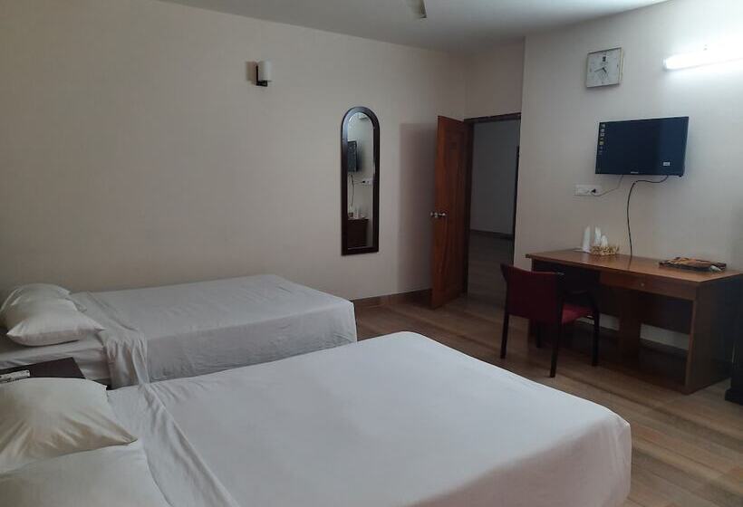 هتل Garden Residents Uttara Lake View