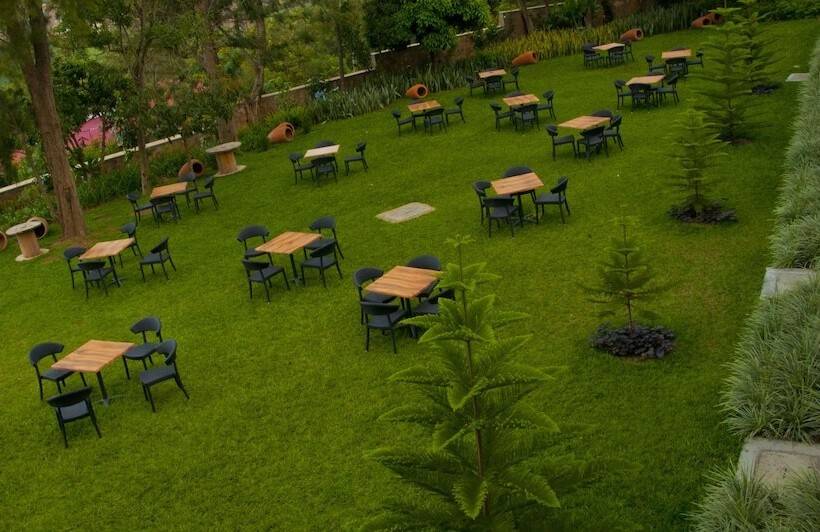 فندق Gorillas Golf