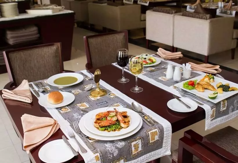 هتل Gorillas Golf