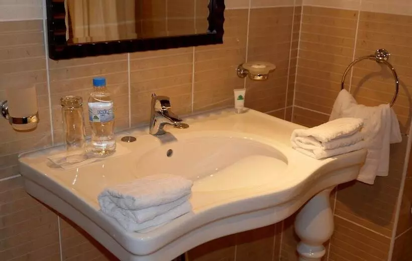 هتل Gorillas Golf