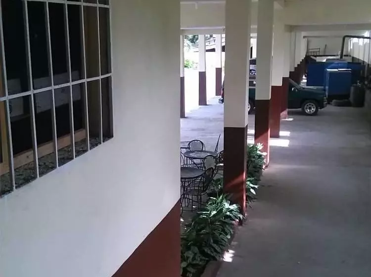 هتل Jaclef Plaza