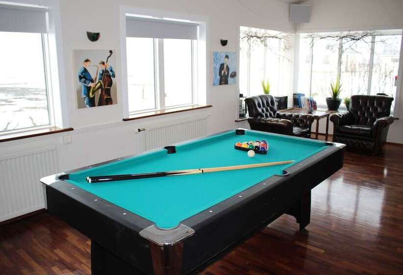 בית מלון כפרי North Star Staðarflöt