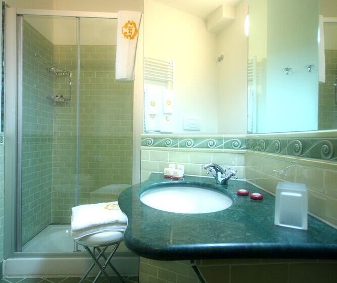 בית מלון כפרי Rojan