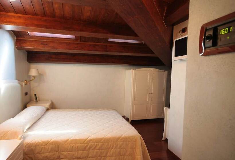 בית מלון כפרי Rojan