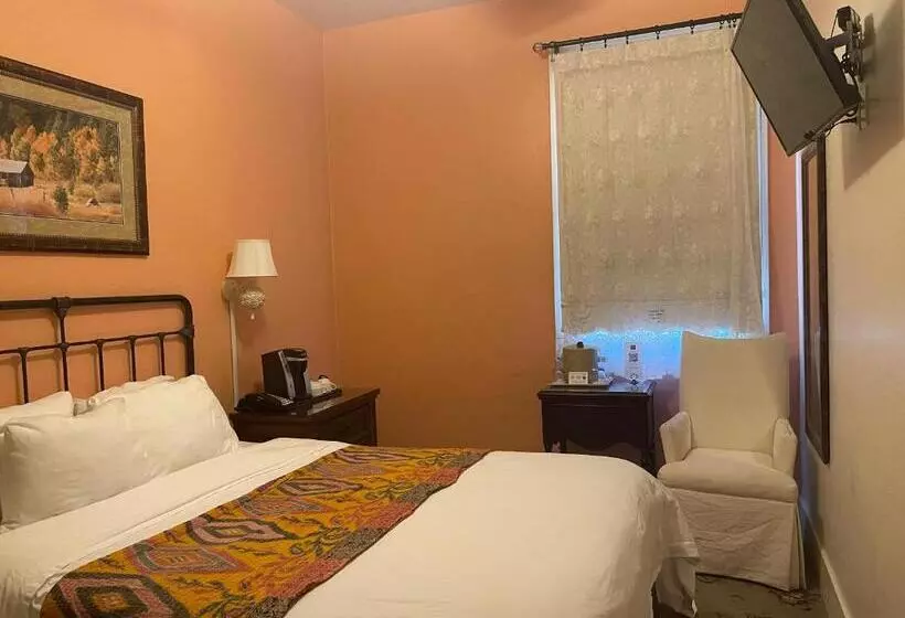 בית מלון כפרי Sutter