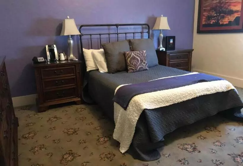 בית מלון כפרי Sutter