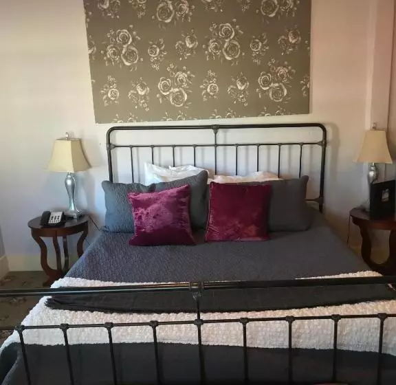 בית מלון כפרי Sutter