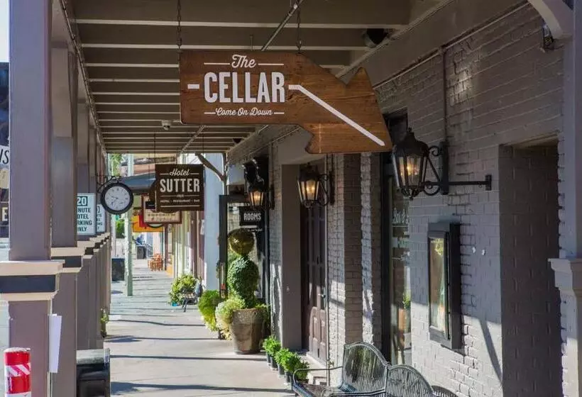 בית מלון כפרי Sutter