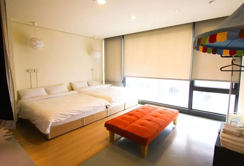 I-gogo Yesorno Hostel