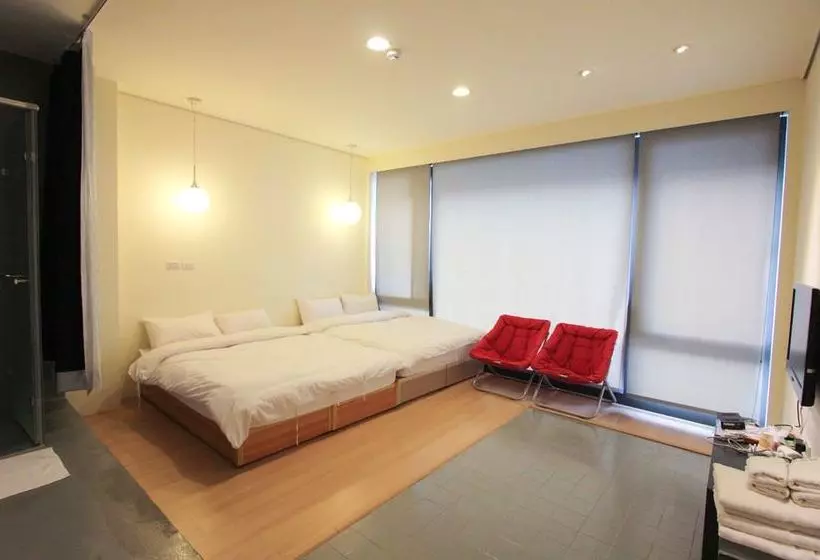 I-gogo Yesorno Hostel