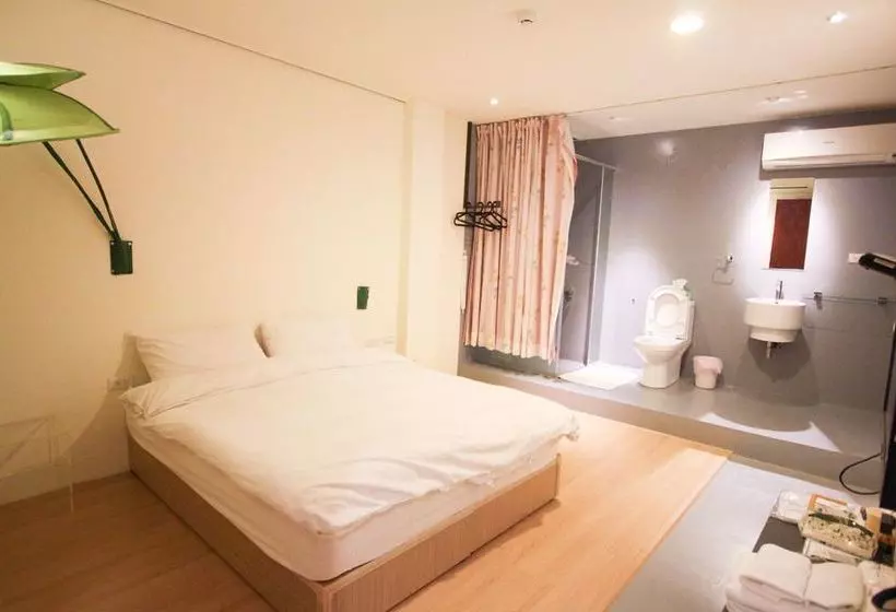 I-gogo Yesorno Hostel