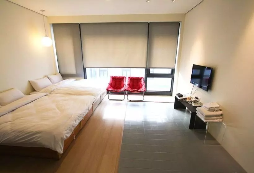 I-gogo Yesorno Hostel