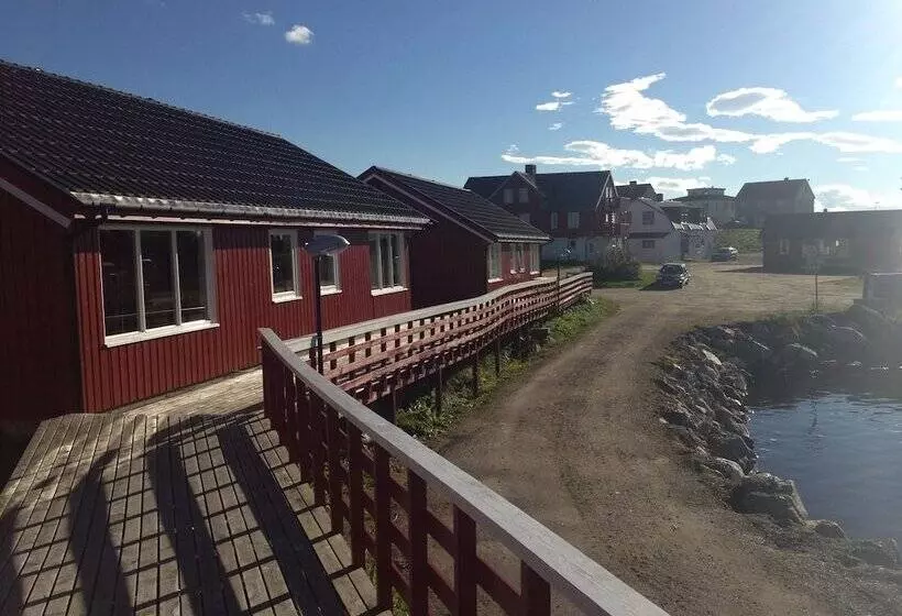 Lankanholmen Sea Cabins