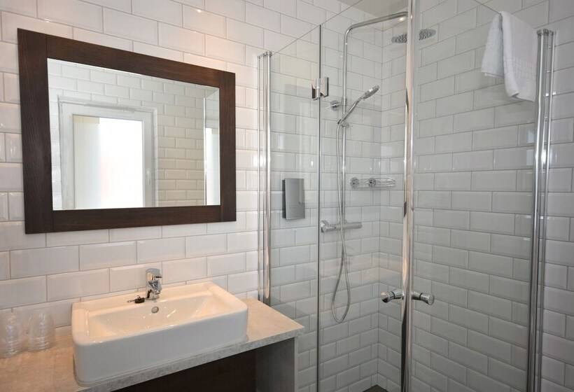 Lankanholmen Sea Cabins