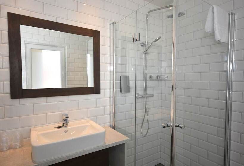 Lankanholmen Sea Cabins