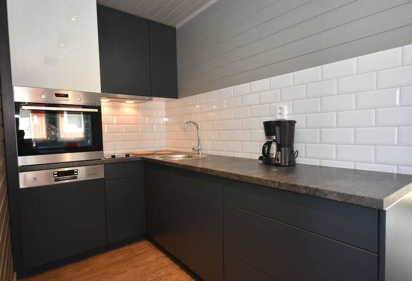 Lankanholmen Sea Cabins