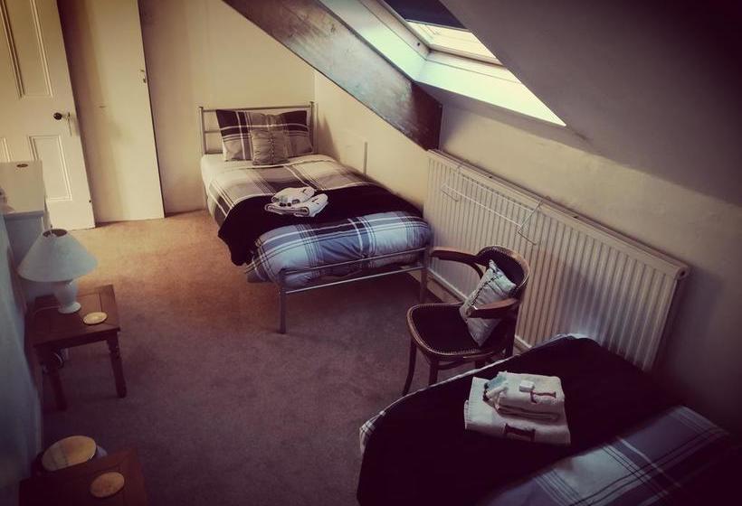 Lindores Todmorden Bed And Breakfast