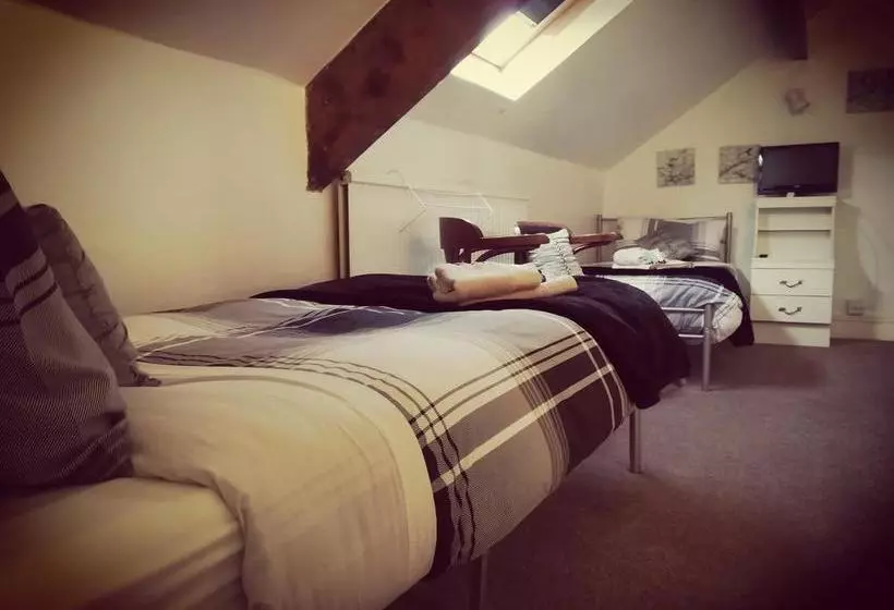 Lindores Todmorden Bed And Breakfast