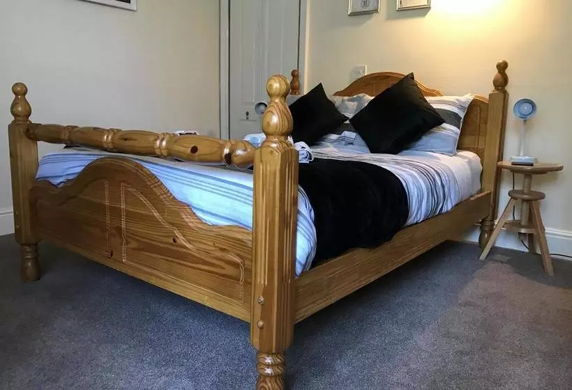 Lindores Todmorden Bed And Breakfast