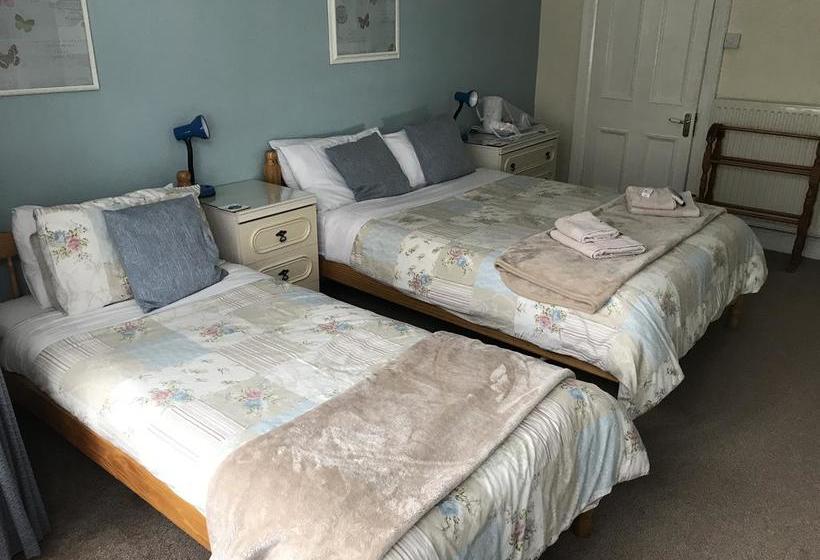 Lindores Todmorden Bed And Breakfast