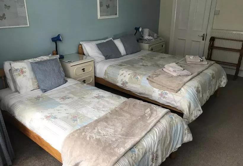 Lindores Todmorden Bed And Breakfast