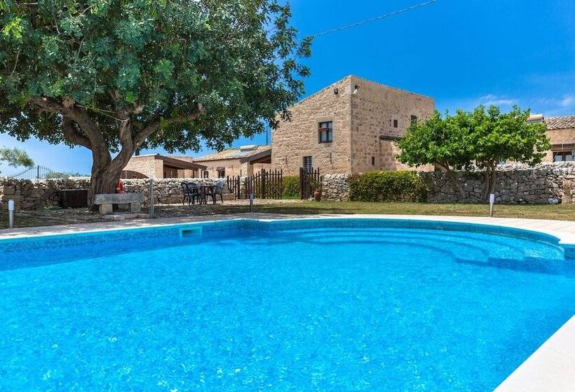 بنسيون La Muraglia