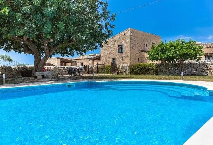 بنسيون La Muraglia