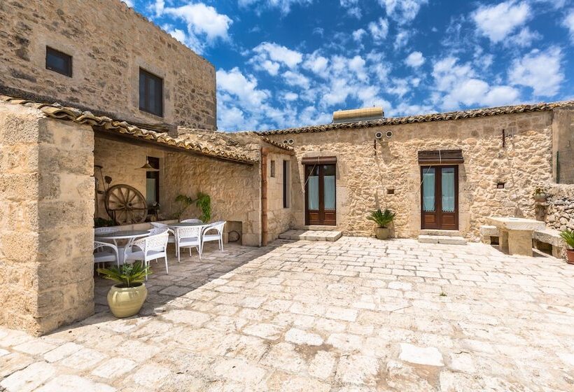 بنسيون La Muraglia