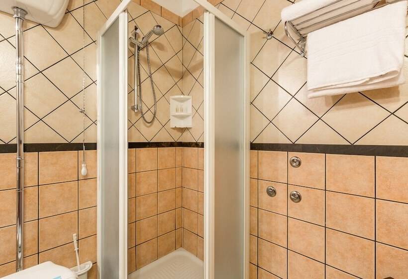 بنسيون La Muraglia