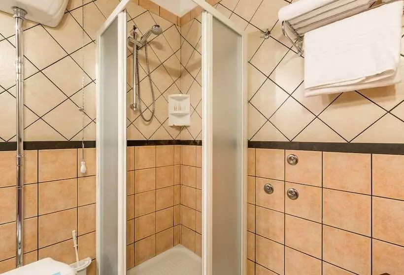 بنسيون La Muraglia