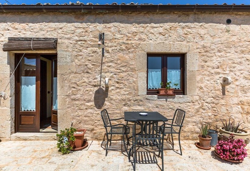 بنسيون La Muraglia