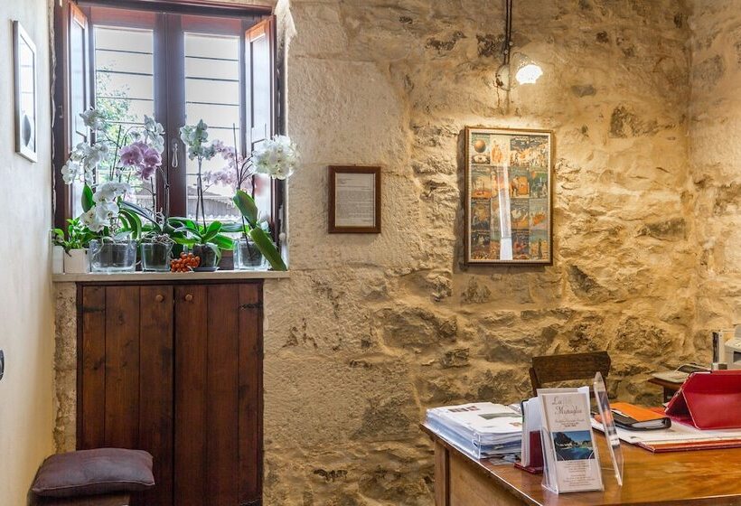 بنسيون La Muraglia