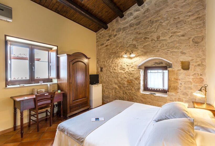 بنسيون La Muraglia