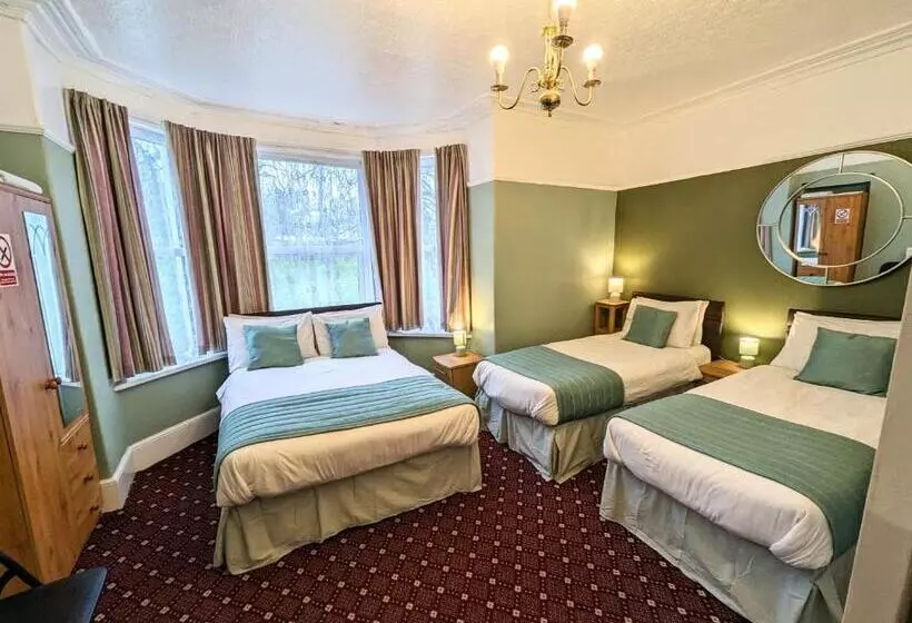 Majatalo The George Guest House