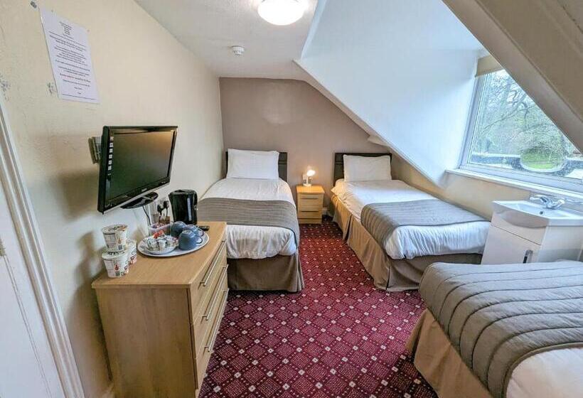 ペンション The George Guest House