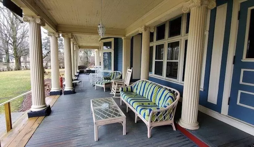 Saravilla Bed & Breakfast