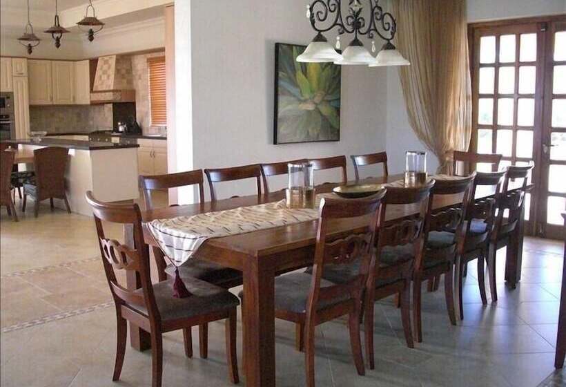 Walking To The Beach Villa